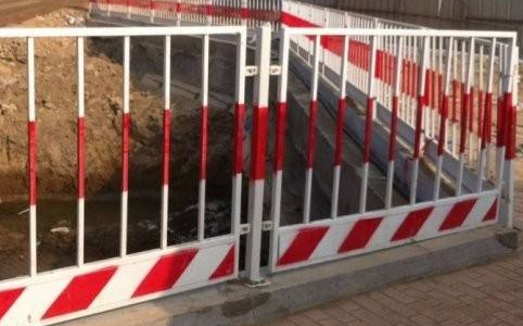 基坑临边防护栏杆