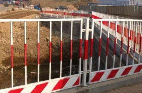 建筑工地护栏
