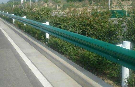 高速公路护栏