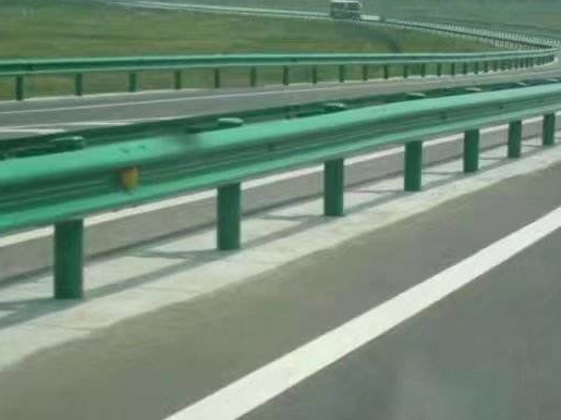 高速公路护栏