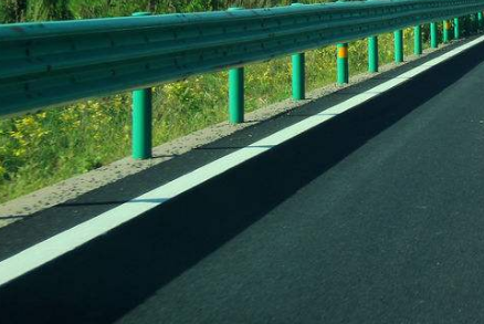 高速公路护栏