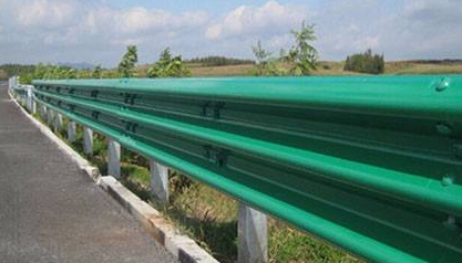 高速公路护栏