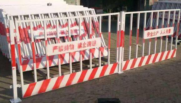 基坑临边防护栏竖管型